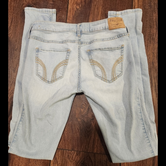 Hollister Skinny Jeans - Picture 1 of 12
